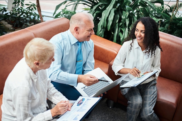 Contato Charles educação financeira e orientação sobre gestão de finanças pessoais
